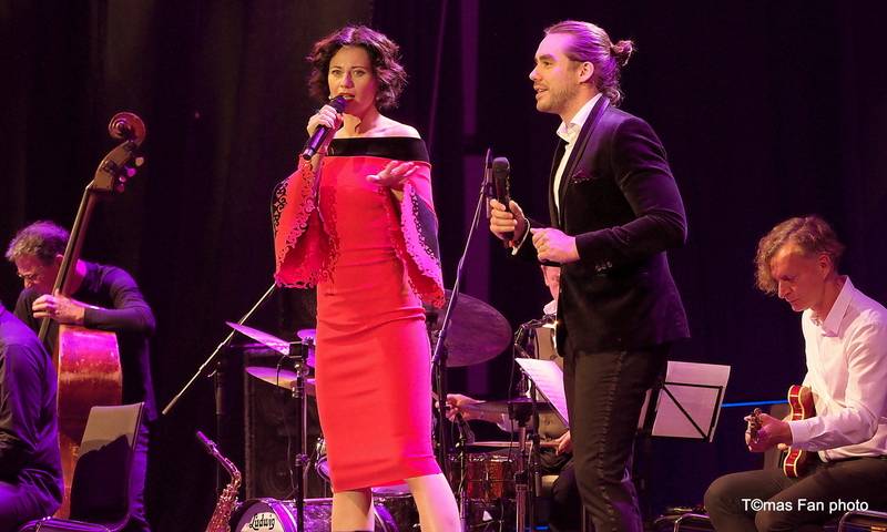 Haně Hegerové ve Foru Karlín gratulovali Lucie Bílá, Štefan Margita, Hana Zagorová a další