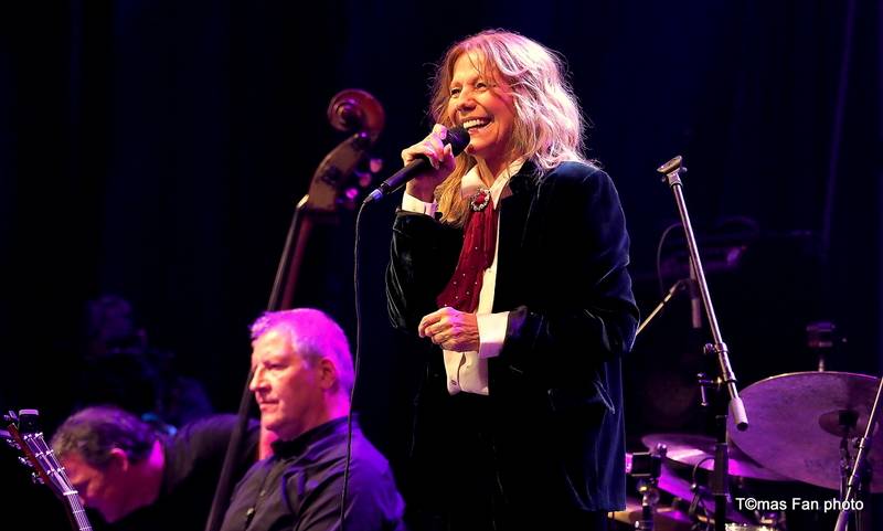 Haně Hegerové ve Foru Karlín gratulovali Lucie Bílá, Štefan Margita, Hana Zagorová a další