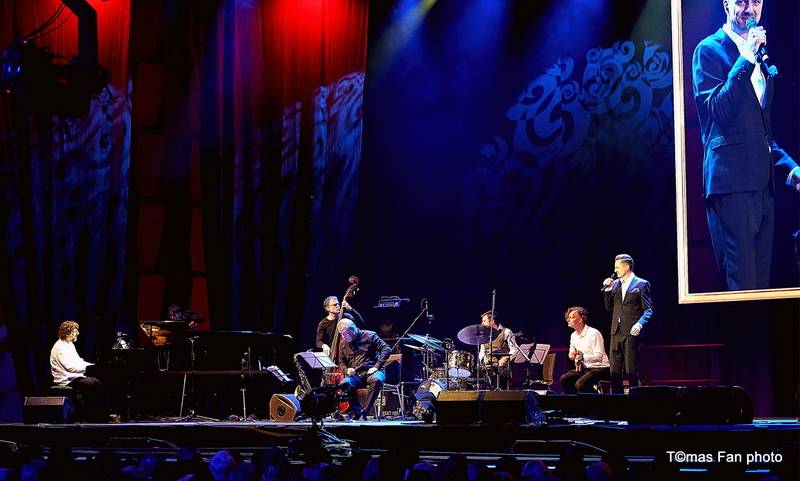 Haně Hegerové ve Foru Karlín gratulovali Lucie Bílá, Štefan Margita, Hana Zagorová a další