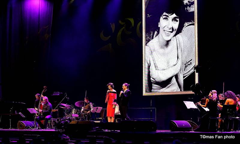 Haně Hegerové ve Foru Karlín gratulovali Lucie Bílá, Štefan Margita, Hana Zagorová a další