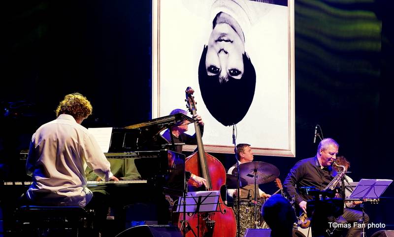 Haně Hegerové ve Foru Karlín gratulovali Lucie Bílá, Štefan Margita, Hana Zagorová a další