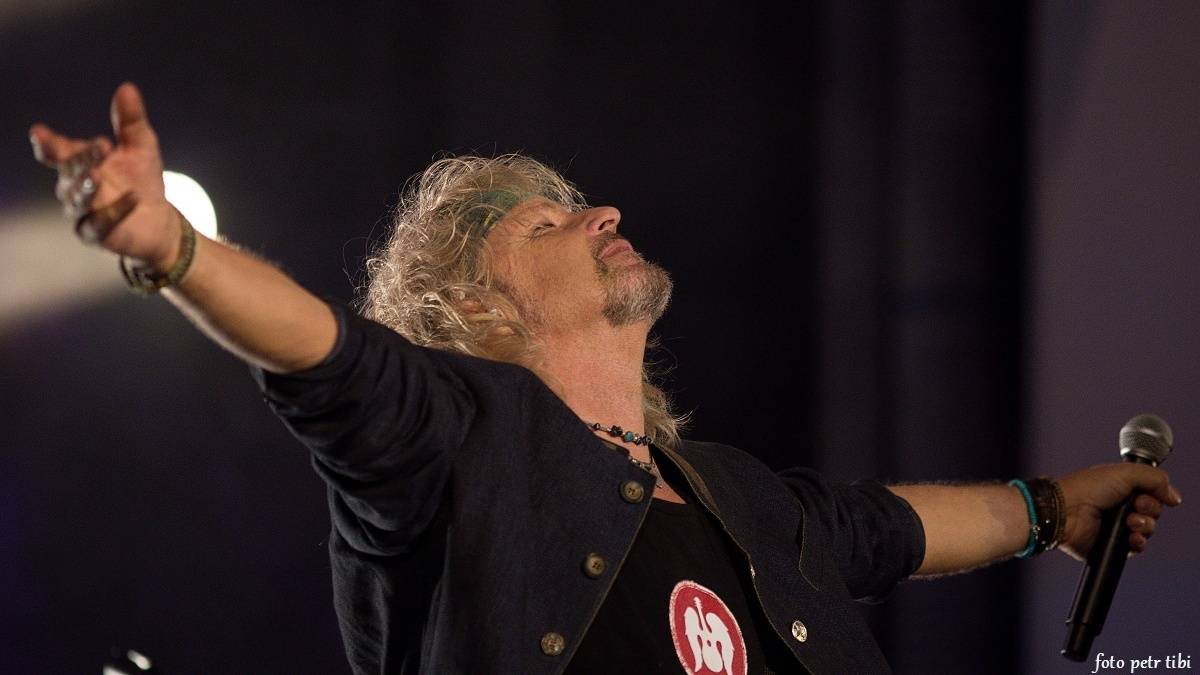 Peter Nagy slavil v Českých Budějovicích šedesátiny. Diváky zvedl ze sedadel