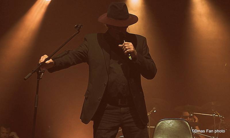 Richard Müller, Michael Kocáb a Ondřej Soukup se ve Foru Karlín vrátili do penzionu Svět