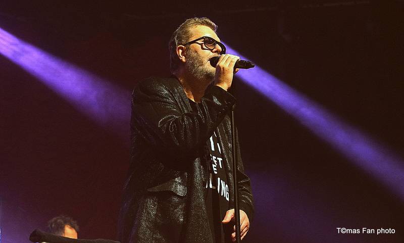 Richard Müller, Michael Kocáb a Ondřej Soukup se ve Foru Karlín vrátili do penzionu Svět