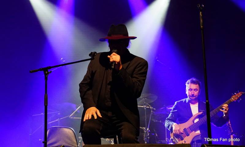 Richard Müller, Michael Kocáb a Ondřej Soukup se ve Foru Karlín vrátili do penzionu Svět