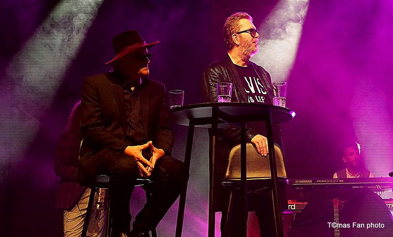 Richard Müller, Michael Kocáb a Ondřej Soukup se ve Foru Karlín vrátili do penzionu Svět