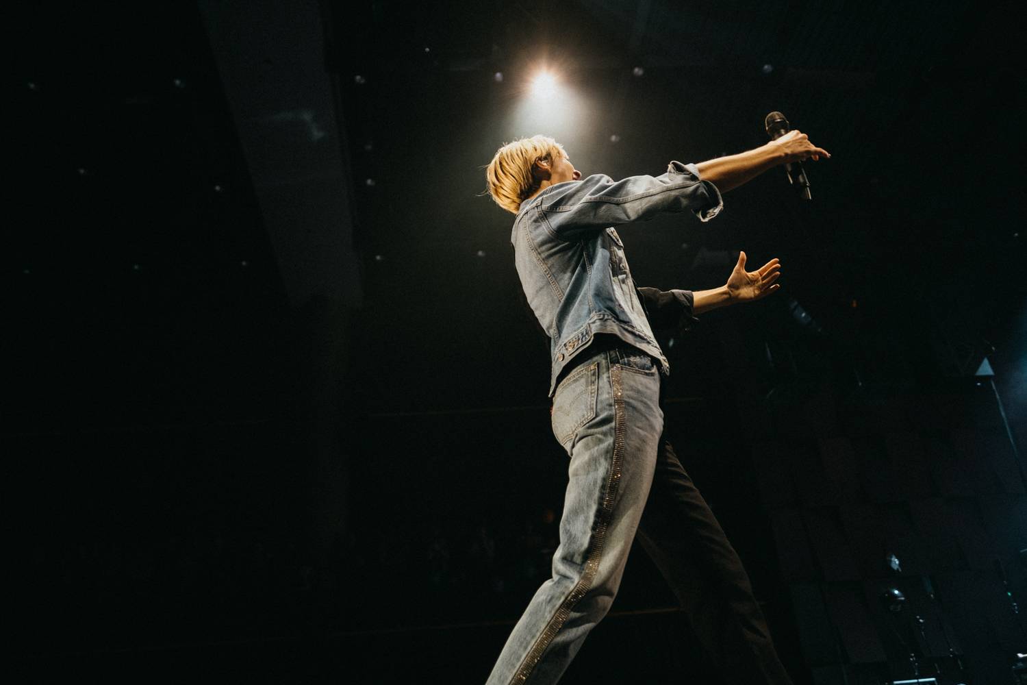 Dojatá Barbora Poláková si splnila sen: Ve Foru Karlín se prolétla nad hlavami diváku