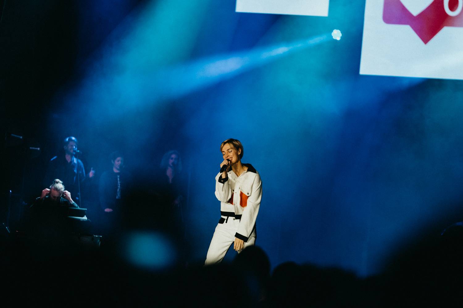 Dojatá Barbora Poláková si splnila sen: Ve Foru Karlín se prolétla nad hlavami diváku