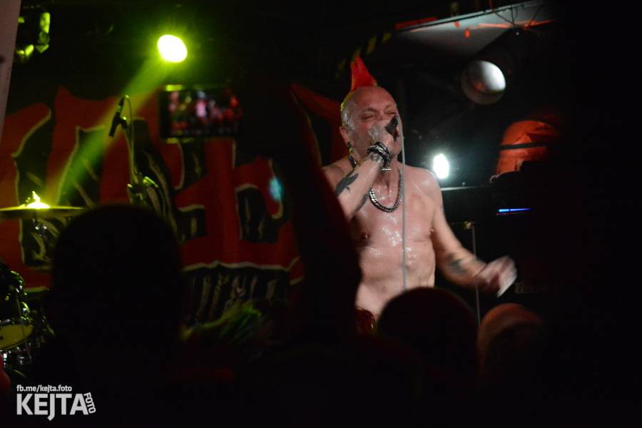The Exploited rozpoutali v Praze punkové šílenství