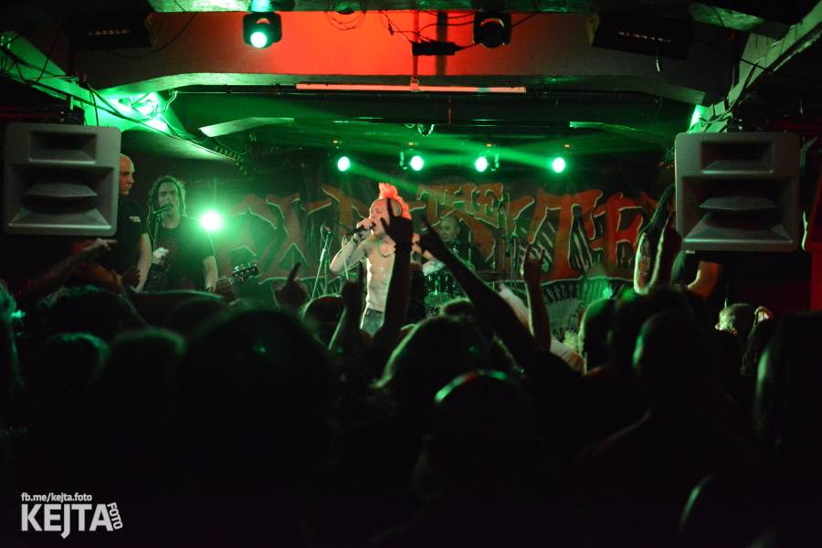 The Exploited rozpoutali v Praze punkové šílenství