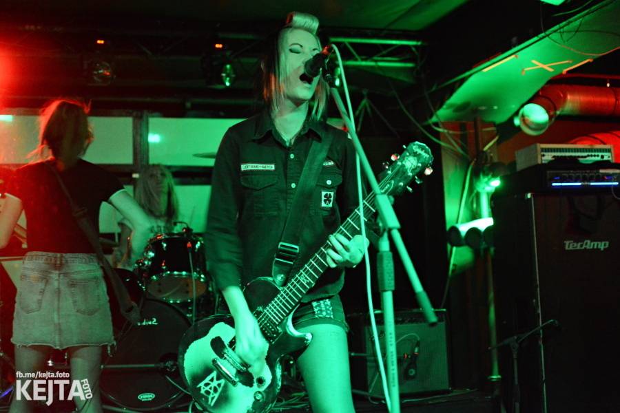 The Exploited rozpoutali v Praze punkové šílenství