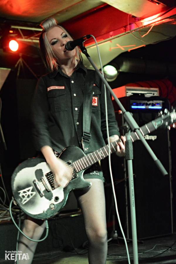 The Exploited rozpoutali v Praze punkové šílenství