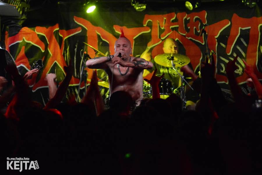 The Exploited rozpoutali v Praze punkové šílenství