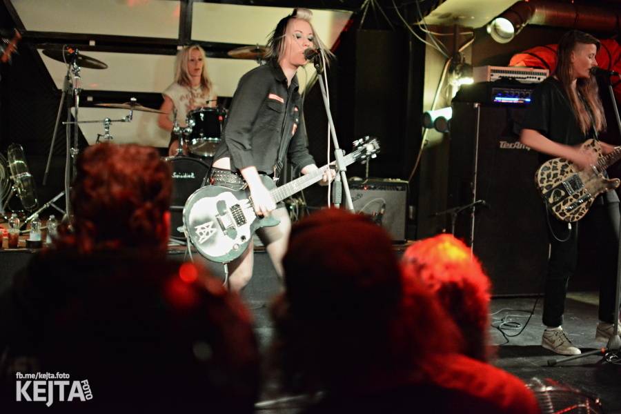 The Exploited rozpoutali v Praze punkové šílenství