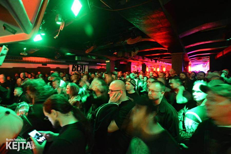 The Exploited rozpoutali v Praze punkové šílenství