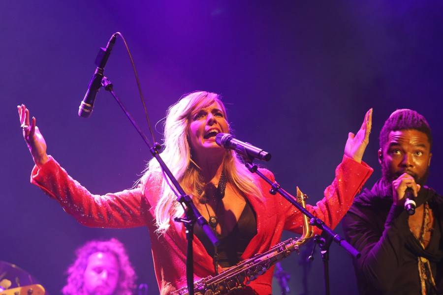 Candy Dulfer zvedala v brněnském Sonu ze sedadel