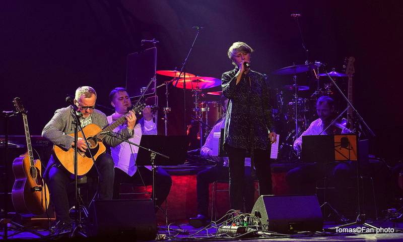 Třicet let od událostí listopadu 1989 připomněli v Ostravě Tomáš Klus, Aneta Langerová nebo Michal Prokop