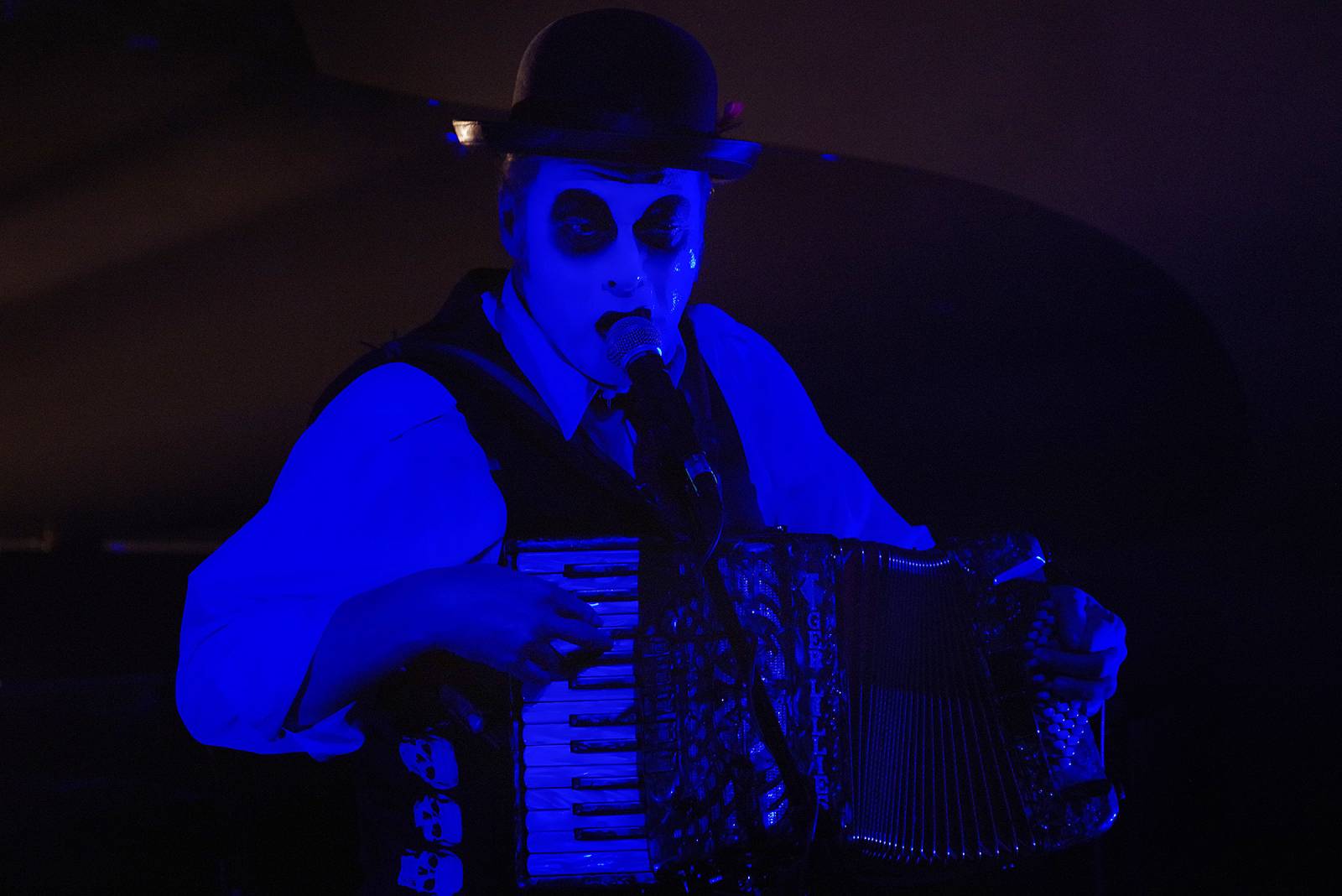 Tiger Lillies se v Divadle Archa vrátili ke kabaretu. Podívali jsme se i do zákulisí