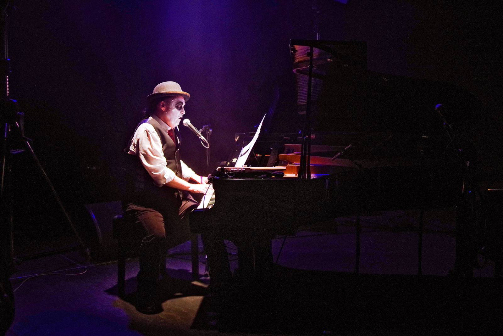 Tiger Lillies se v Divadle Archa vrátili ke kabaretu. Podívali jsme se i do zákulisí