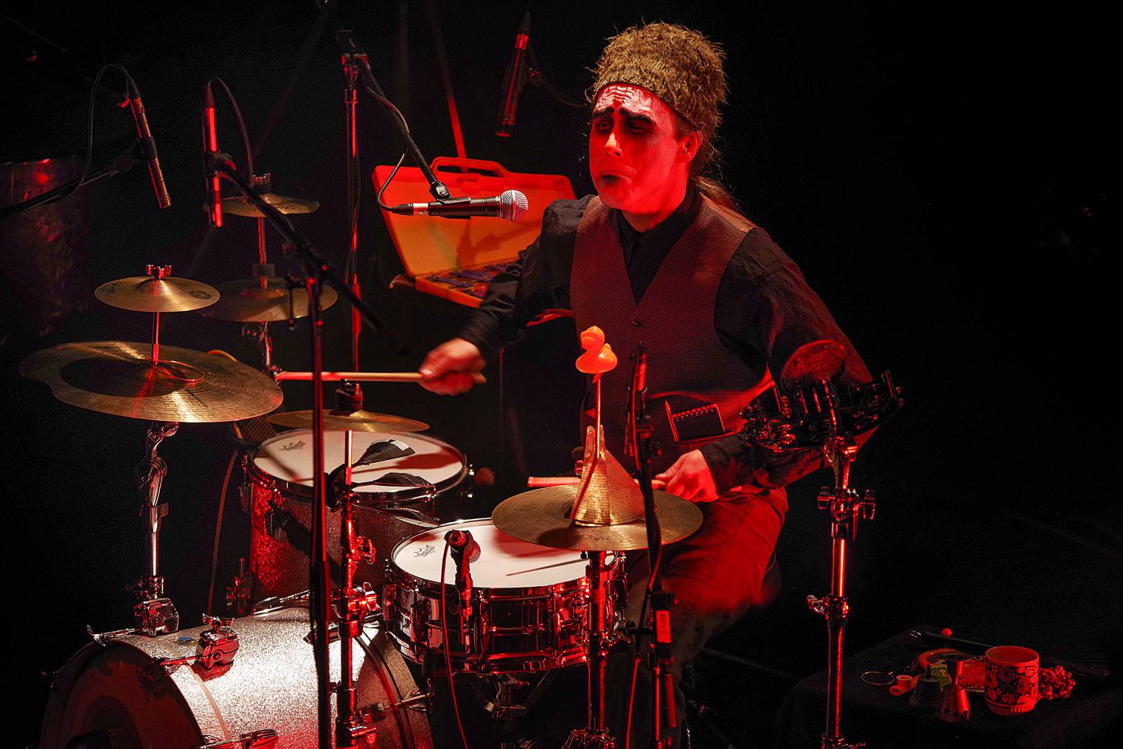 Tiger Lillies se v Divadle Archa vrátili ke kabaretu. Podívali jsme se i do zákulisí