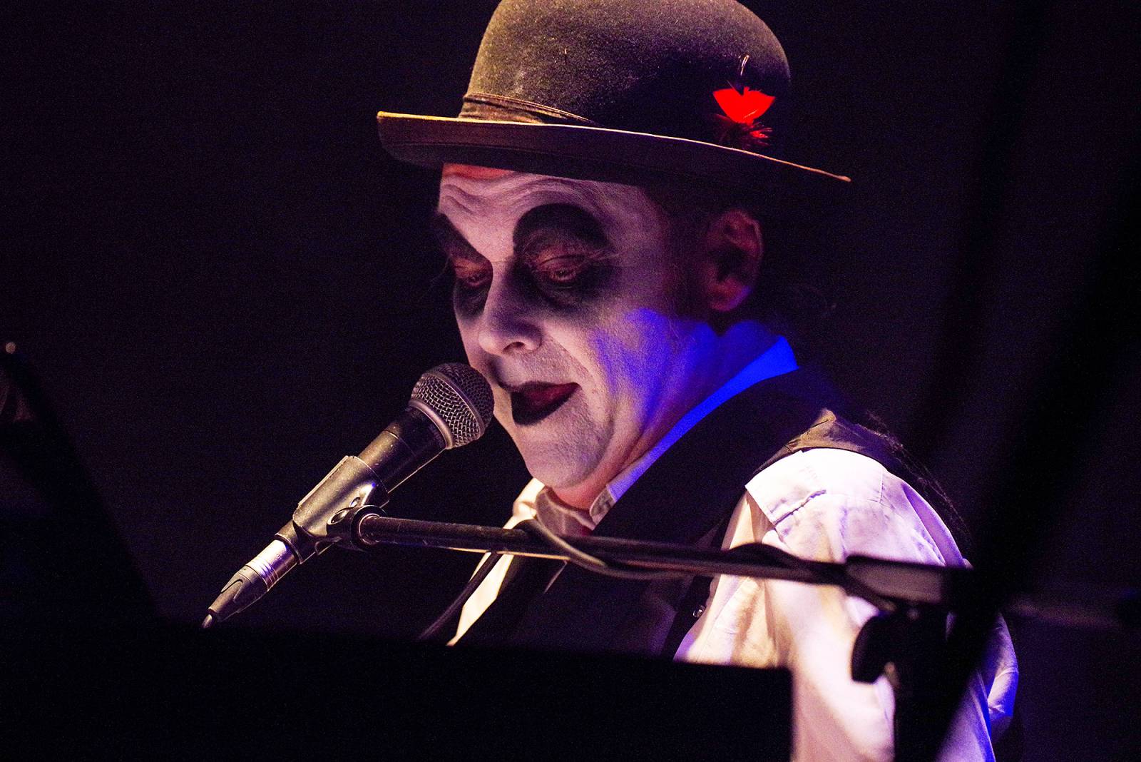 Tiger Lillies se v Divadle Archa vrátili ke kabaretu. Podívali jsme se i do zákulisí