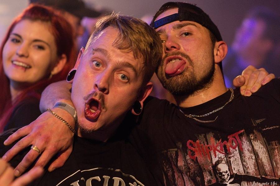 Krucipüsk představil v Českých Budějovicích nové album Country Hell