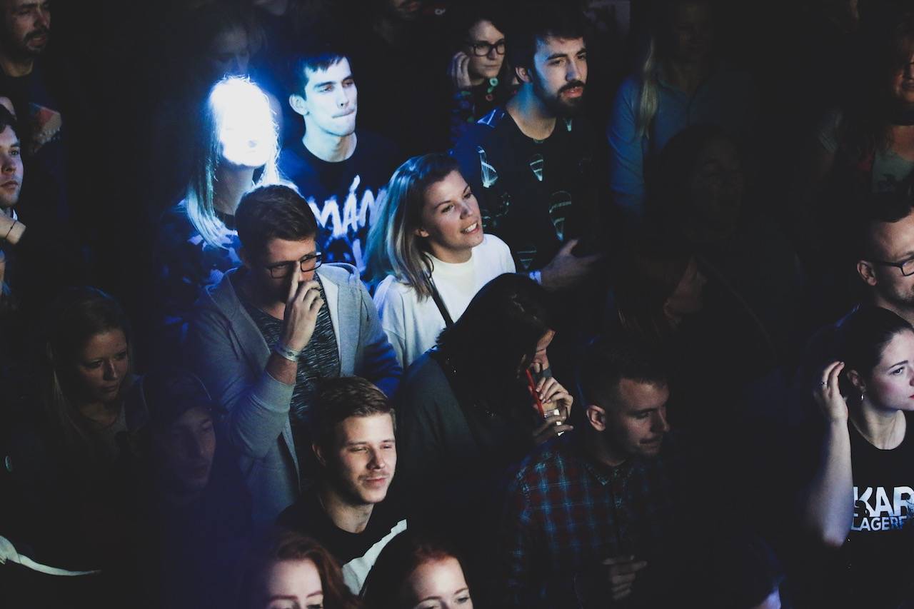 Wohnout v pražské Retro Music Hall nezahráli ani jeden pomalý song. Sál tančil od začátku do konce