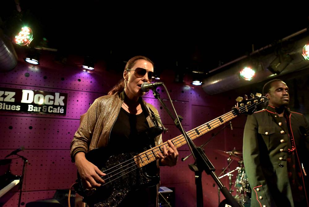 Parádní funky večer v klubu Jazz Dock v podání baskytaristky Prince Idy Nielsen & The Funkbots