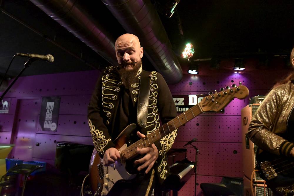 Parádní funky večer v klubu Jazz Dock v podání baskytaristky Prince Idy Nielsen & The Funkbots