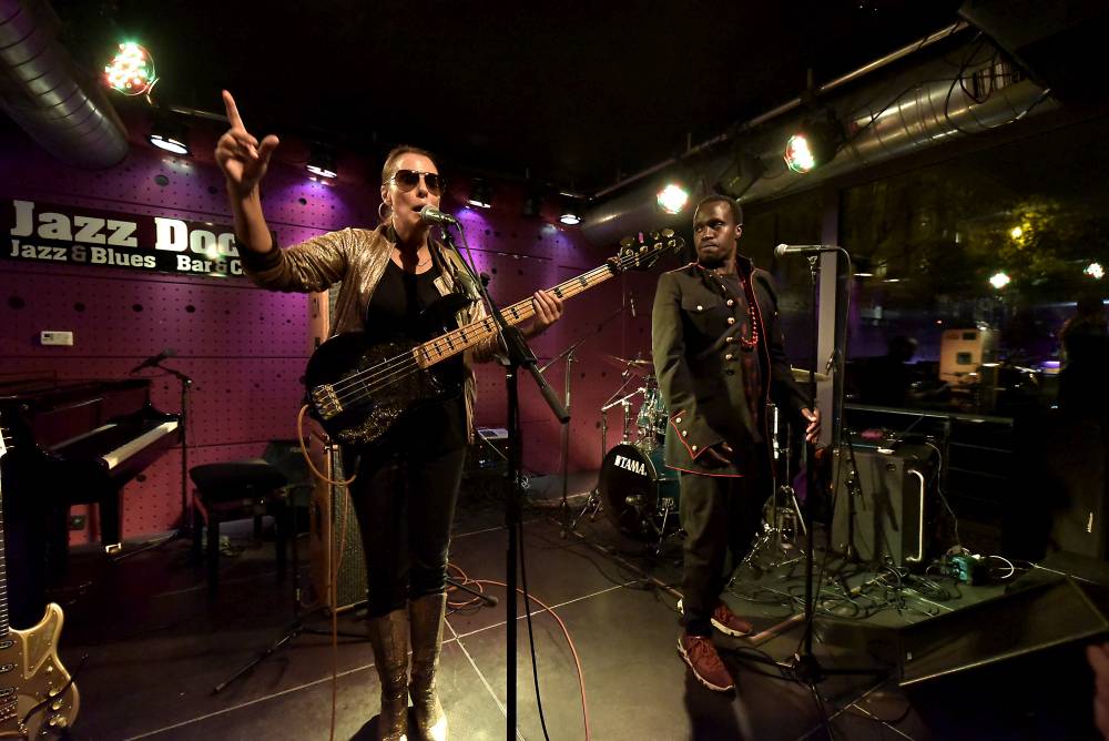 Parádní funky večer v klubu Jazz Dock v podání baskytaristky Prince Idy Nielsen & The Funkbots