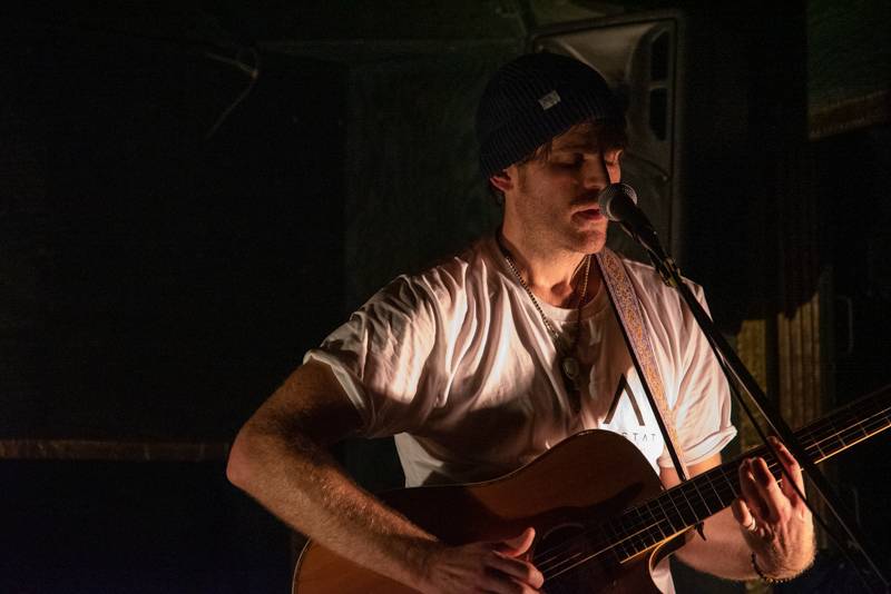 Okouzlující bratři Amistat s českými kořeny dojali v komorní atmosféře Palác Akropolis