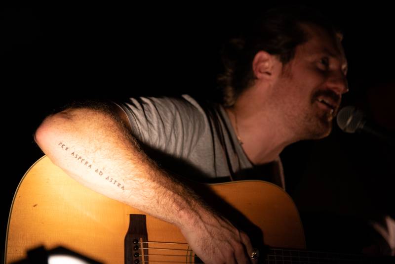 Okouzlující bratři Amistat s českými kořeny dojali v komorní atmosféře Palác Akropolis