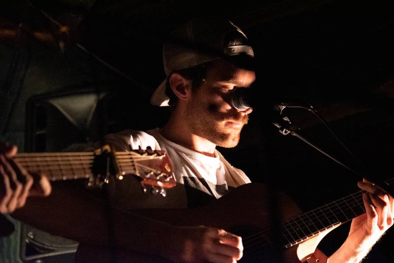 Okouzlující bratři Amistat s českými kořeny dojali v komorní atmosféře Palác Akropolis