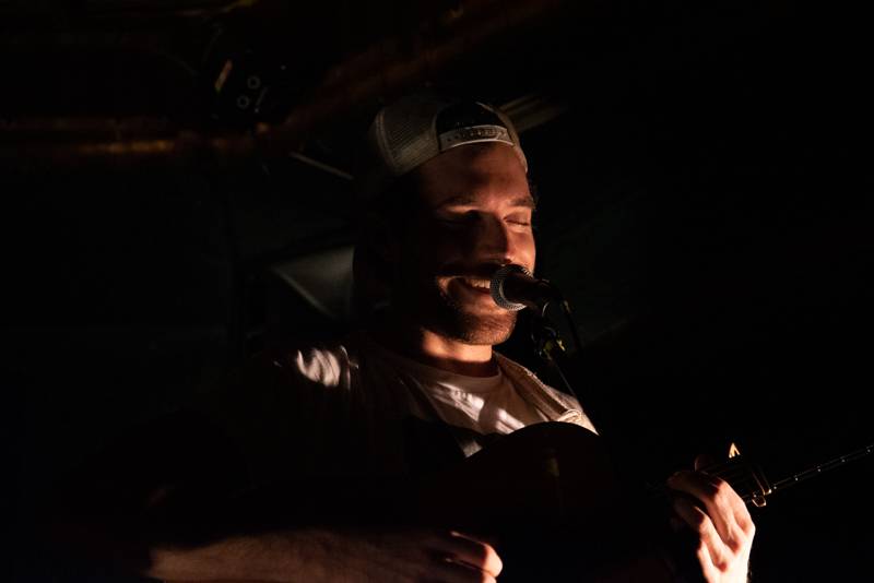 Okouzlující bratři Amistat s českými kořeny dojali v komorní atmosféře Palác Akropolis