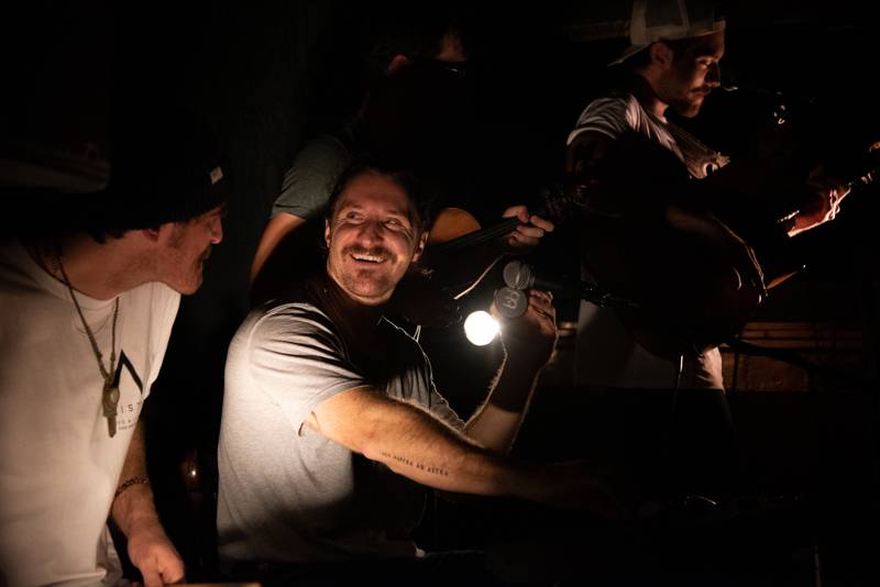 Okouzlující bratři Amistat s českými kořeny dojali v komorní atmosféře Palác Akropolis