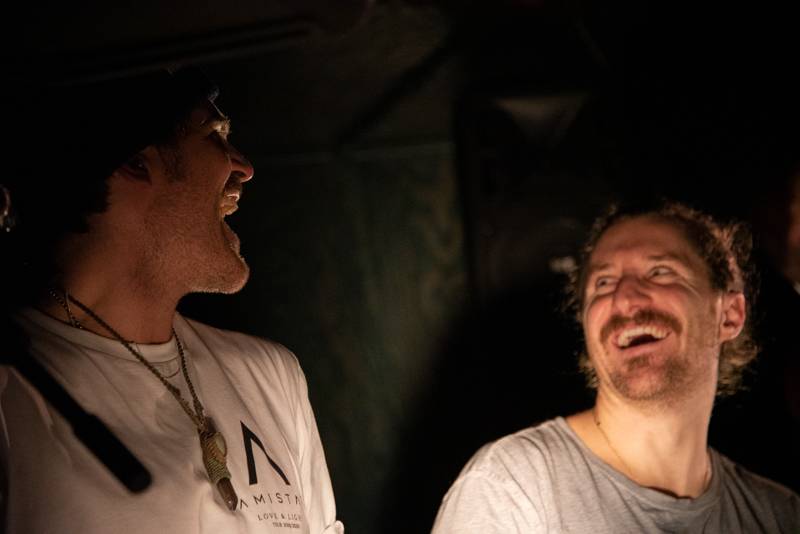 Okouzlující bratři Amistat s českými kořeny dojali v komorní atmosféře Palác Akropolis