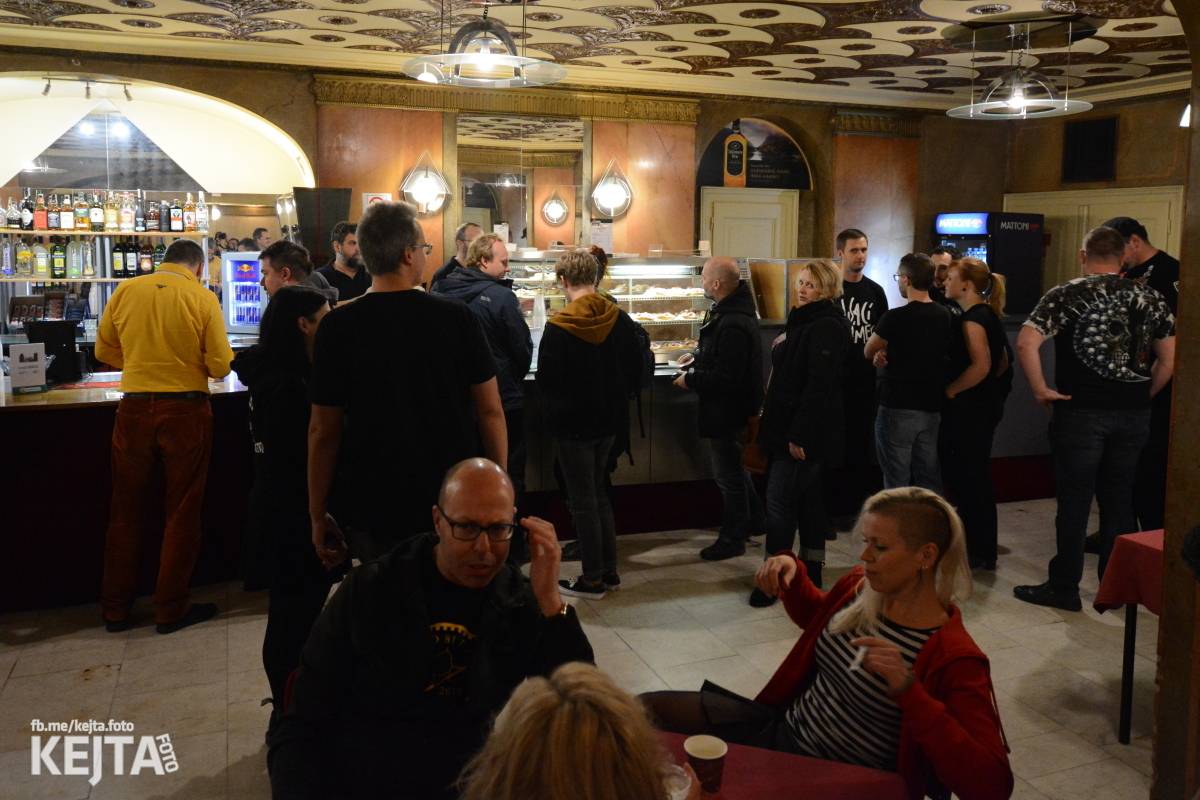 Visací zámek slavil v Lucerně 37 let. Přišla dokonce i striptérka