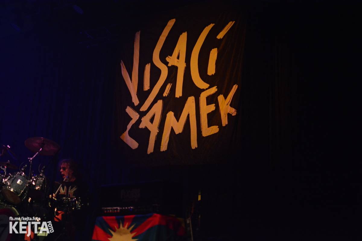 Visací zámek slavil v Lucerně 37 let. Přišla dokonce i striptérka