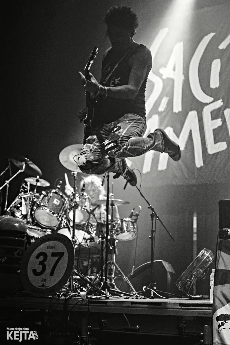 Visací zámek slavil v Lucerně 37 let. Přišla dokonce i striptérka