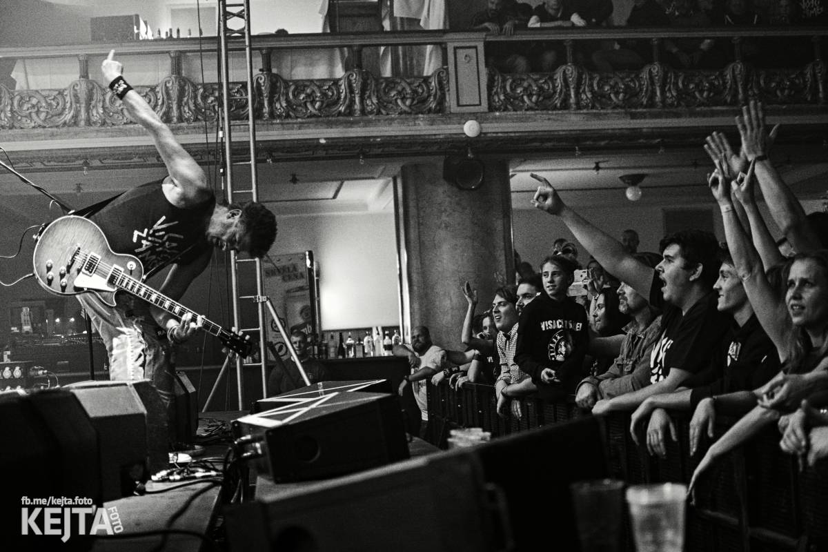 Visací zámek slavil v Lucerně 37 let. Přišla dokonce i striptérka