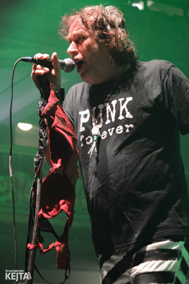 Visací zámek slavil v Lucerně 37 let. Přišla dokonce i striptérka