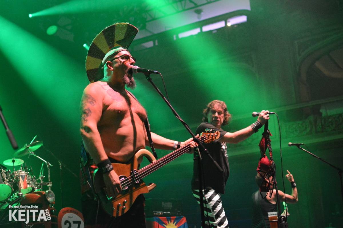 Visací zámek slavil v Lucerně 37 let. Přišla dokonce i striptérka