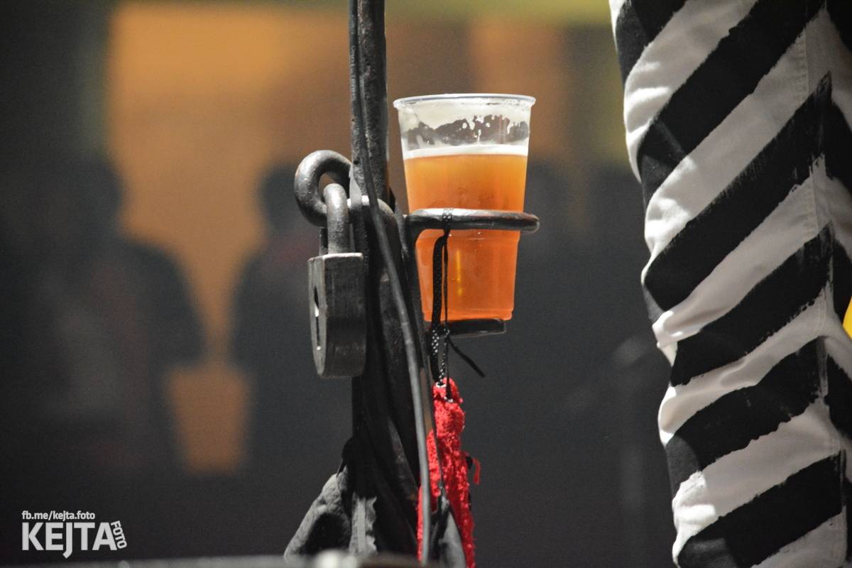 Visací zámek slavil v Lucerně 37 let. Přišla dokonce i striptérka