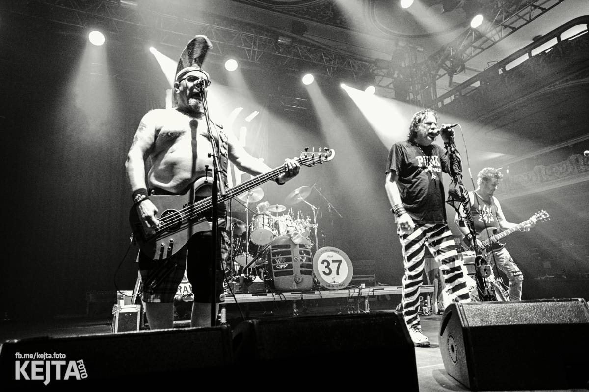 Visací zámek slavil v Lucerně 37 let. Přišla dokonce i striptérka