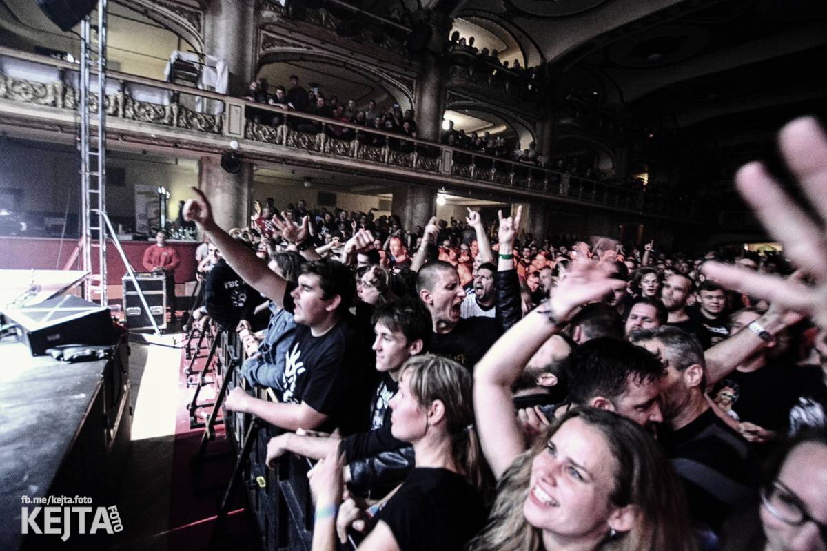 Visací zámek slavil v Lucerně 37 let. Přišla dokonce i striptérka