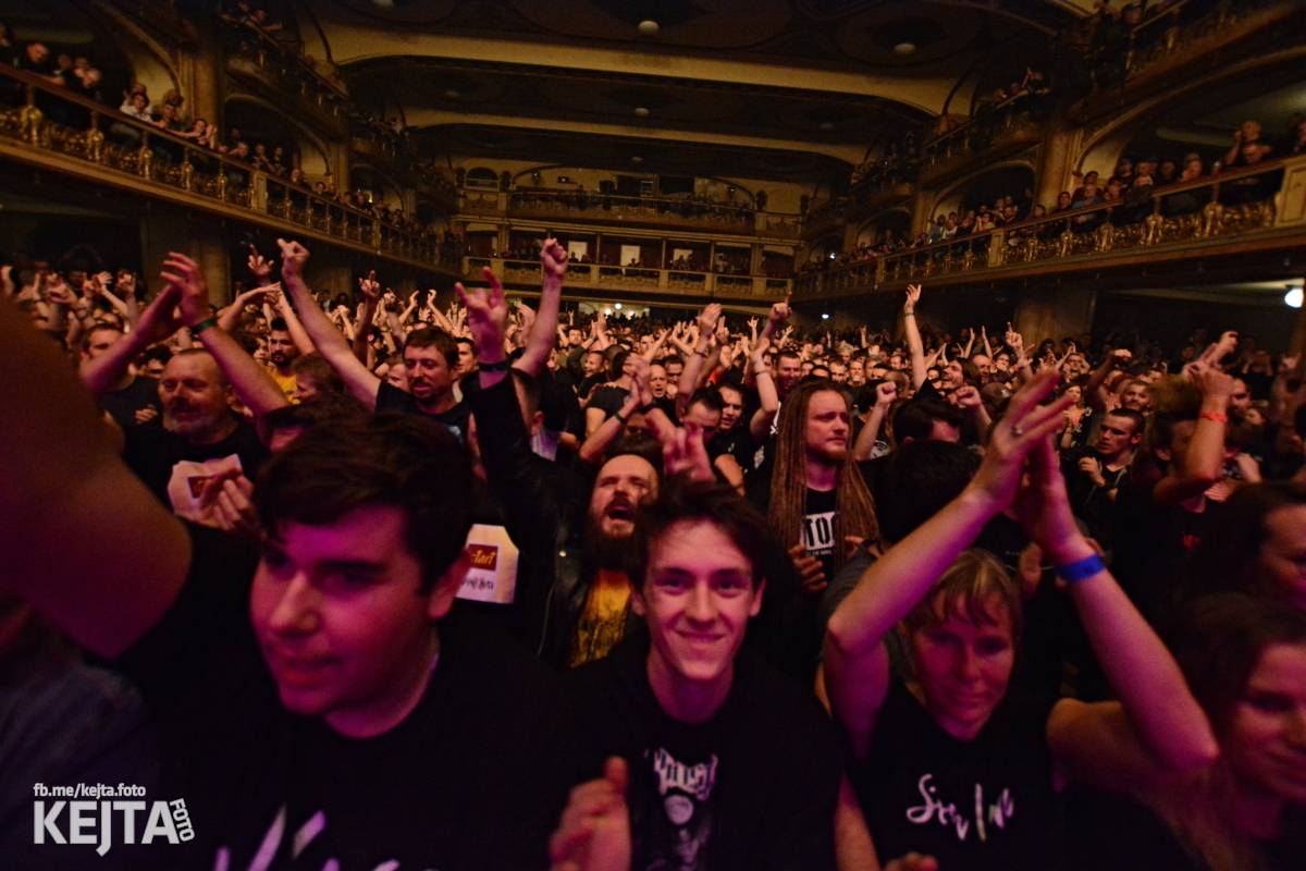 Visací zámek slavil v Lucerně 37 let. Přišla dokonce i striptérka