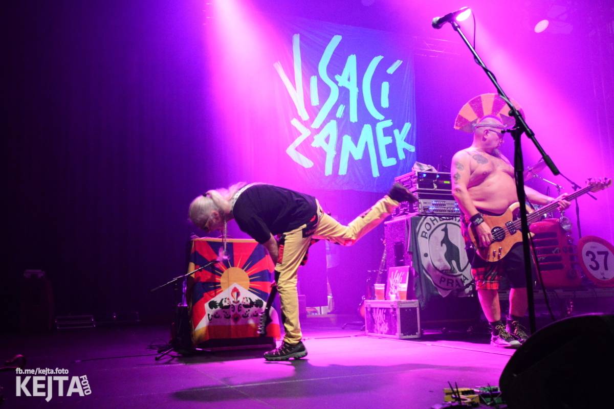 Visací zámek slavil v Lucerně 37 let. Přišla dokonce i striptérka