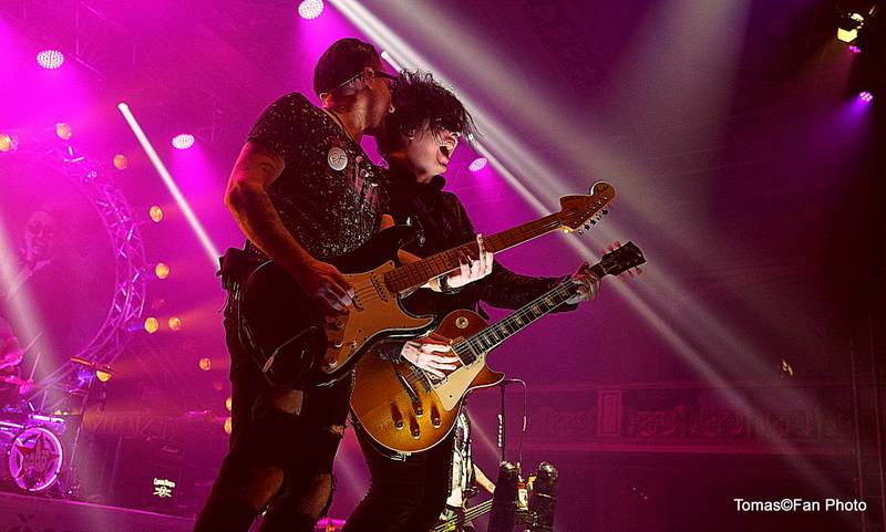 Rybičky 48 slavili sedmnáctiny v Lucerně. Vzpomínali na své začátky a zvali do O2 areny