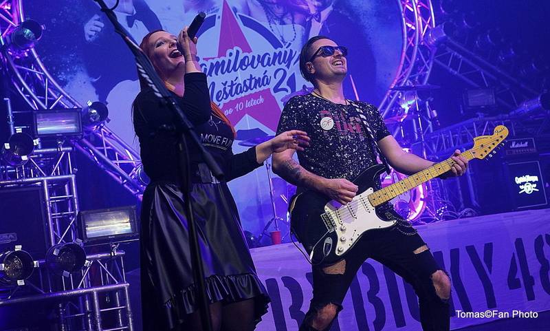 Rybičky 48 slavili sedmnáctiny v Lucerně. Vzpomínali na své začátky a zvali do O2 areny