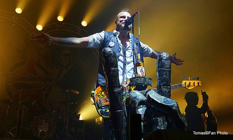 Rybičky 48 slavili sedmnáctiny v Lucerně. Vzpomínali na své začátky a zvali do O2 areny